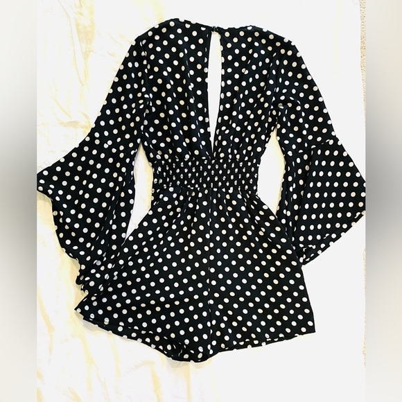 Charlotte Russe Black Polka Dot V-Neck Romper Size Small - Picture 4 of 6